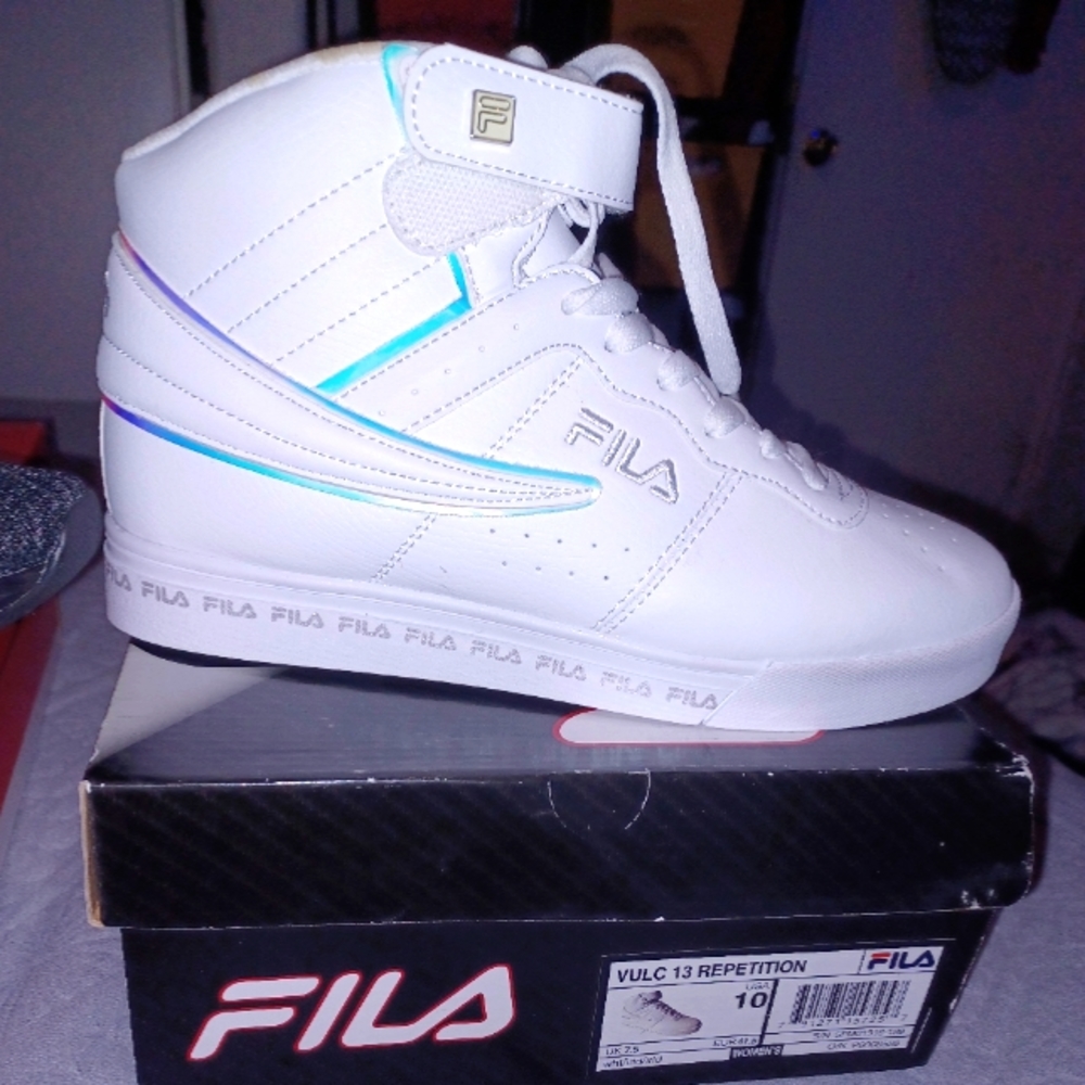 Woman's filas